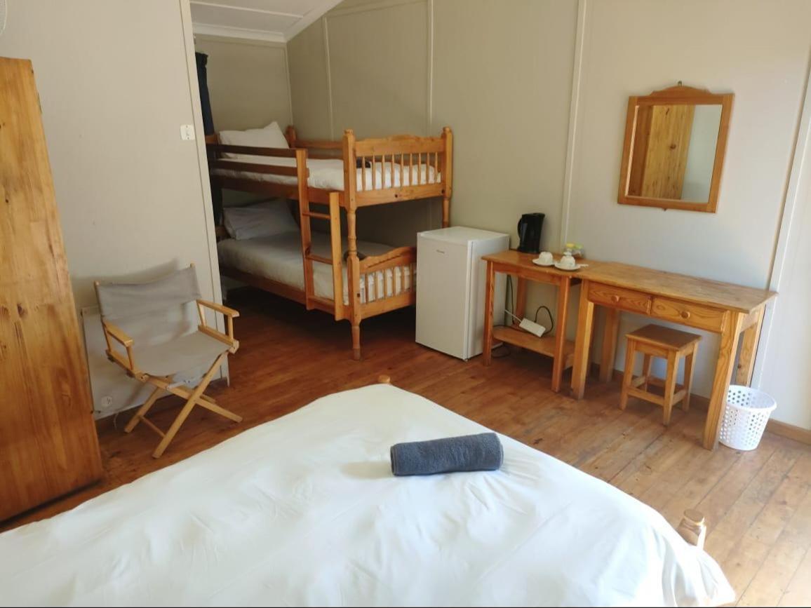 Blue Mountain Farm Lodge, Cabins & Cottages Свеллендам Номер фото